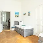 Kaiser 04 By Rockchair L Superhost Status L 3 Bedrooms Boxspringbeds 2 Bathrooms L Cozy Family & Business Flair 155 Sqm 3 Balcony 4th Floor Elevator Up To 10 Guests Welcomes You! アパート