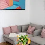 Kaiser 04 By Rockchair L Superhost Status L 3 Bedrooms Boxspringbeds 2 Bathrooms L Cozy Family & Business Flair 155 Sqm 3 Balcony 4th Floor Elevator Up To 10 Guests Welcomes You! *