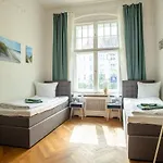 Kaiser 04 By Rockchair L Superhost Status L 3 Bedrooms Boxspringbeds 2 Bathrooms L Cozy Family & Business Flair 155 Sqm 3 Balcony 4th Floor Elevator Up To 10 Guests Welcomes You! アパート ベルリン