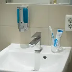 アパート Kaiser 04 By Rockchair L Superhost Status L 3 Bedrooms Boxspringbeds 2 Bathrooms L Cozy Family & Business Flair 155 Sqm 3 Balcony 4th Floor Elevator Up To 10 Guests Welcomes You! ベルリン