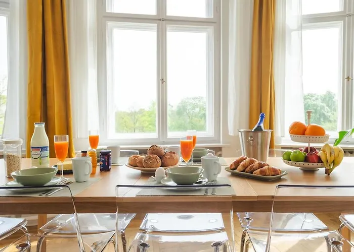 Kaiser 04 By Rockchair L Superhost Status L 3 Bedrooms Boxspringbeds 2 Bathrooms L Cozy Family & Business Flair 155 Sqm 3 Balcony 4th Floor Elevator Up To 10 Guests Welcomes You! 아파트