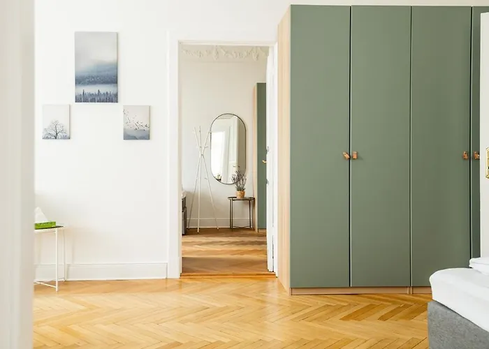 Kaiser 04 By Rockchair L Superhost Status L 3 Bedrooms Boxspringbeds 2 Bathrooms L Cozy Family & Business Flair 155 Sqm 3 Balcony 4th Floor Elevator Up To 10 Guests Welcomes You! 아파트