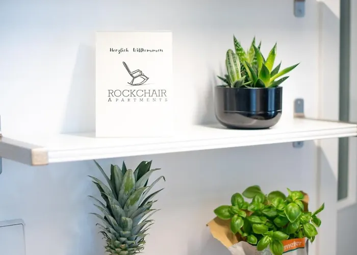 Kaiser 04 By Rockchair L Superhost Status L 3 Bedrooms Boxspringbeds 2 Bathrooms L Cozy Family & Business Flair 155 Sqm 3 Balcony 4th Floor Elevator Up To 10 Guests Welcomes You! 아파트