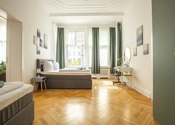 Apartamento Kaiser 04 By Rockchair L Superhost Status L 3 Bedrooms Boxspringbeds 2 Bathrooms L Cozy Family & Business Flair 155 Sqm 3 Balcony 4th Floor Elevator Up To 10 Guests Welcomes You!