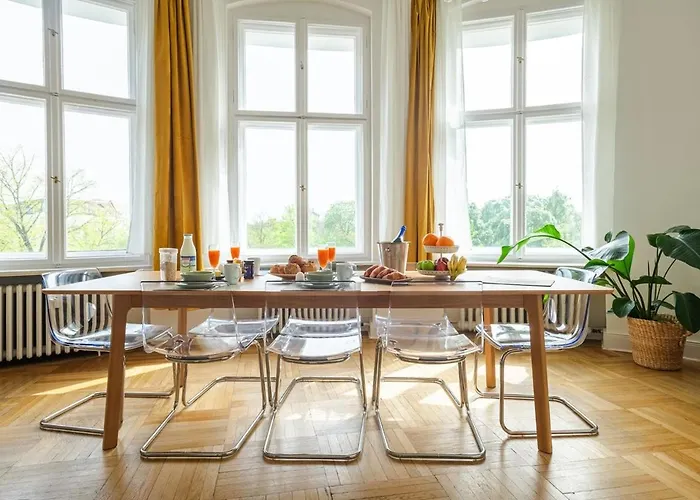 Apartamento Kaiser 04 By Rockchair L Superhost Status L 3 Bedrooms Boxspringbeds 2 Bathrooms L Cozy Family & Business Flair 155 Sqm 3 Balcony 4th Floor Elevator Up To 10 Guests Welcomes You!