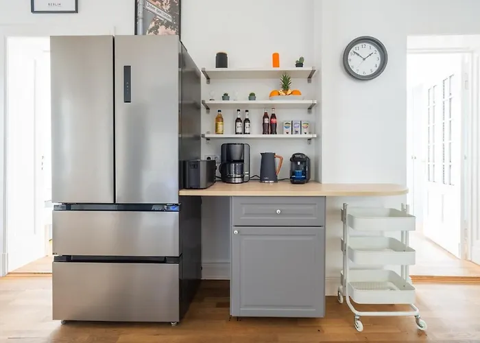 Kaiser 04 By Rockchair L Superhost Status L 3 Bedrooms Boxspringbeds 2 Bathrooms L Cozy Family & Business Flair 155 Sqm 3 Balcony 4th Floor Elevator Up To 10 Guests Welcomes You! Apartamento Berlim