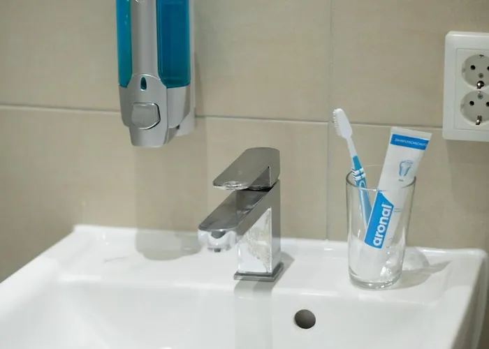 Apartamento Kaiser 04 By Rockchair L Superhost Status L 3 Bedrooms Boxspringbeds 2 Bathrooms L Cozy Family & Business Flair 155 Sqm 3 Balcony 4th Floor Elevator Up To 10 Guests Welcomes You! Berlim