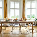 Apartmán Kaiser 04 By Rockchair L Superhost Status L 3 Bedrooms Boxspringbeds 2 Bathrooms L Cozy Family & Business Flair 155 Sqm 3 Balcony 4th Floor Elevator Up To 10 Guests Welcomes You!