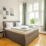 Kaiser 04 By Rockchair L Superhost Status L 3 Bedrooms Boxspringbeds 2 Bathrooms L Cozy Family & Business Flair 155 Sqm 3 Balcony 4th Floor Elevator Up To 10 Guests Welcomes You! Apartmán