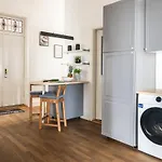 Kaiser 04 By Rockchair L Superhost Status L 3 Bedrooms Boxspringbeds 2 Bathrooms L Cozy Family & Business Flair 155 Sqm 3 Balcony 4th Floor Elevator Up To 10 Guests Welcomes You! * Berlín