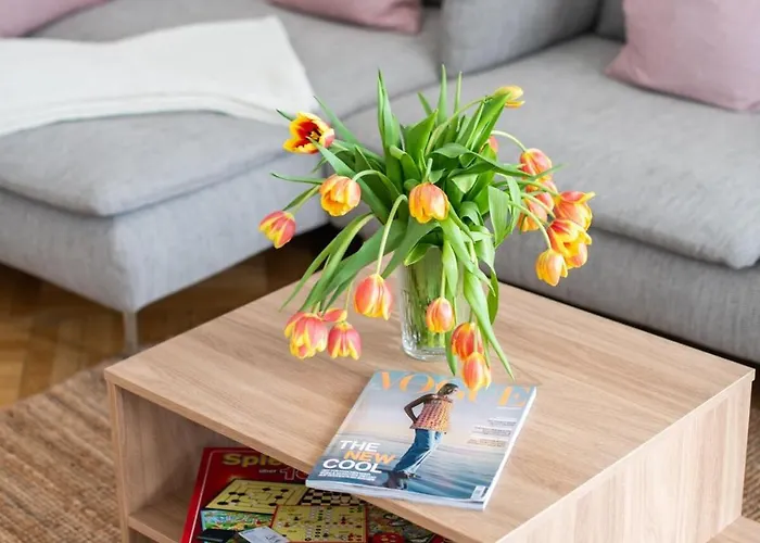 アパート Kaiser 04 By Rockchair L Superhost Status L 3 Bedrooms Boxspringbeds 2 Bathrooms L Cozy Family & Business Flair 155 Sqm 3 Balcony 4th Floor Elevator Up To 10 Guests Welcomes You! ベルリン