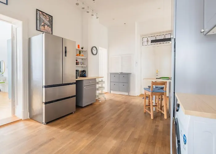 アパート Kaiser 04 By Rockchair L Superhost Status L 3 Bedrooms Boxspringbeds 2 Bathrooms L Cozy Family & Business Flair 155 Sqm 3 Balcony 4th Floor Elevator Up To 10 Guests Welcomes You! *