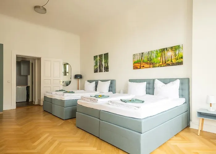 アパート Kaiser 04 By Rockchair L Superhost Status L 3 Bedrooms Boxspringbeds 2 Bathrooms L Cozy Family & Business Flair 155 Sqm 3 Balcony 4th Floor Elevator Up To 10 Guests Welcomes You! *