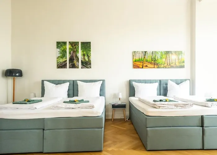 Kaiser 04 By Rockchair L Superhost Status L 3 Bedrooms Boxspringbeds 2 Bathrooms L Cozy Family & Business Flair 155 Sqm 3 Balcony 4th Floor Elevator Up To 10 Guests Welcomes You! Appartamento